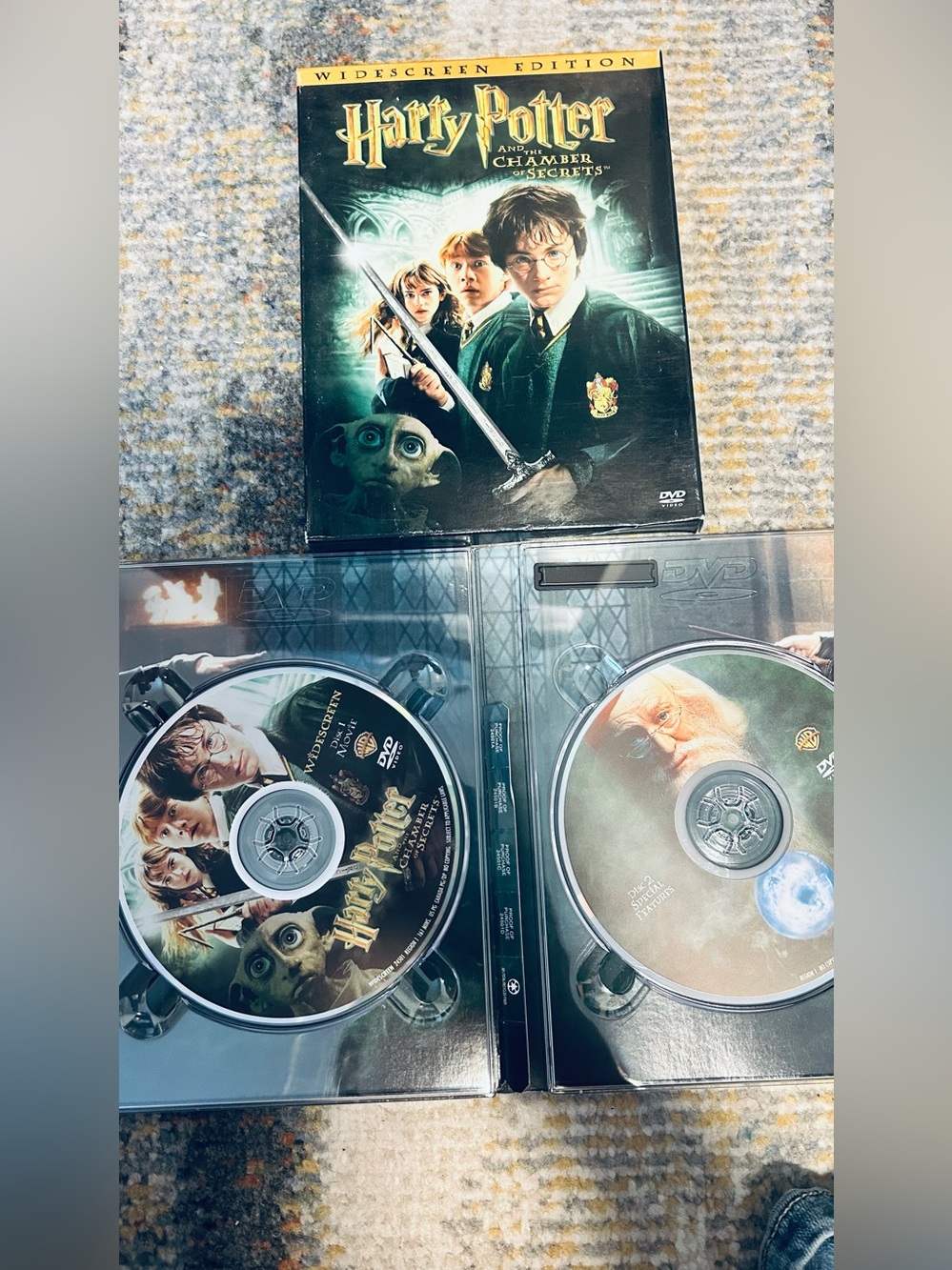 Harry Potter and the Chamber of Secrets DVD – Widescreen Edition